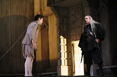 Ana Zamora ilumina el teatro de Valle-Inclán en Zamora