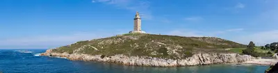 A Coruña: paseo marítimo, Torre de Hércules y playas urbanas