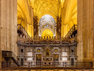 Seis nuevos canónigos para el Cabildo Catedral de Sevilla