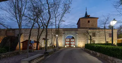 Ciudad Real homenajea a la ganadería Víctor y Marín con azulejo
