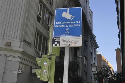 Vox acusa al PP de 'hacer caja' con multas de tráfico en Oviedo